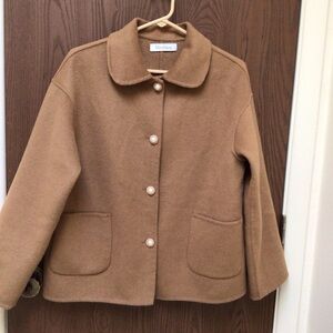 MaxMara Women's Camel 100% wool jacket, Peter Pan collar, pearl buttons, sz M